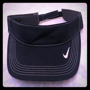Nike Accessories - Nike visor golf Visor. One size fits all. Blue Nike Accessories - Nike visor golf Visor. One size fits all. Blue